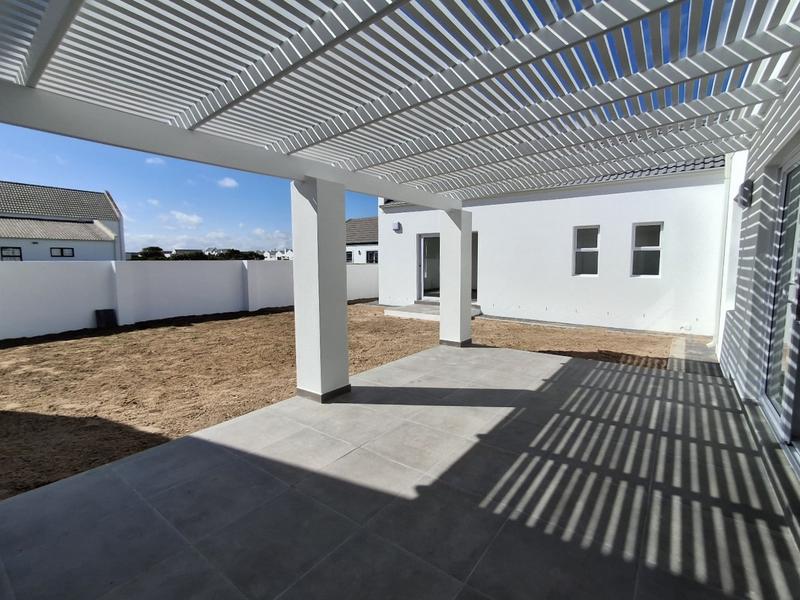 3 Bedroom Property for Sale in Golden Mile Western Cape